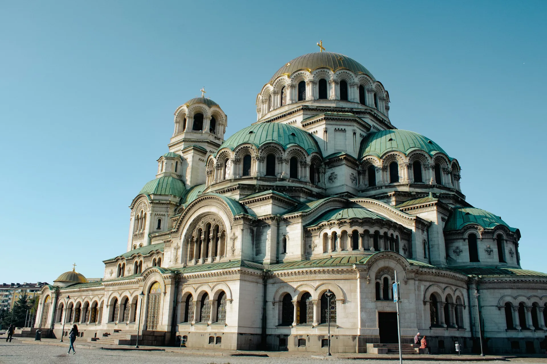 10 Cities You HAVE to Travel to this Year!