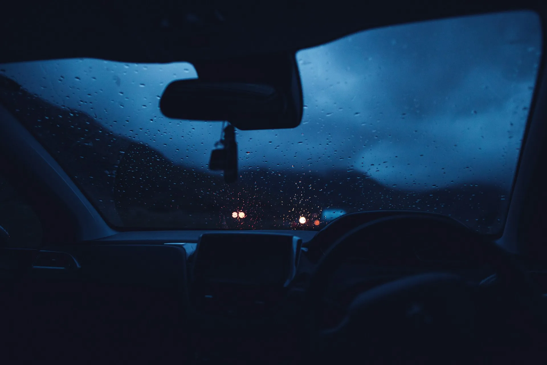 Is It Illegal to Drive With Your Car’s Interior Light On?