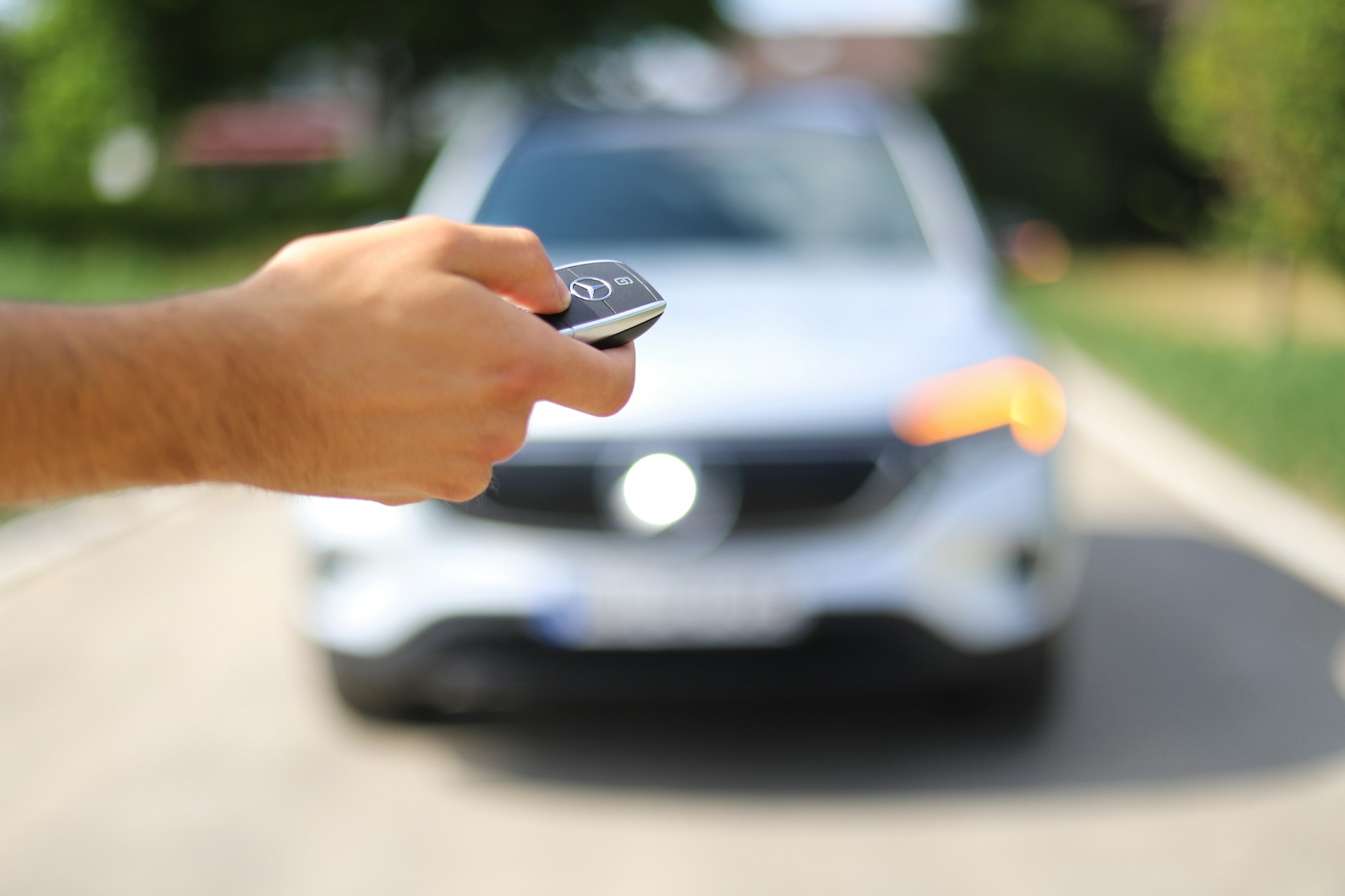 How to Save on Airport Parking: £200+ Off Booking Tricks
